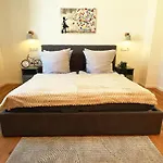 아파트 Zum Goldgraeber - Stilvoll Wohnen - Parkplatz - Perfekt Fuer Moselurlaub 베른카슈텔쿠에스