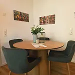 Zum Goldgraeber - Stilvoll Wohnen - Parkplatz - Perfekt Fuer Moselurlaub * 베른카슈텔쿠에스